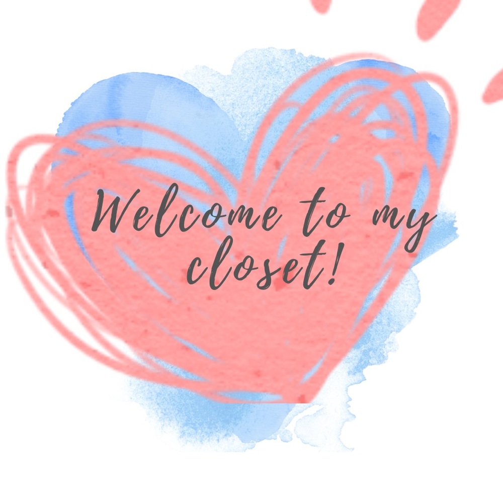 Welcome to my closet!! 💕
